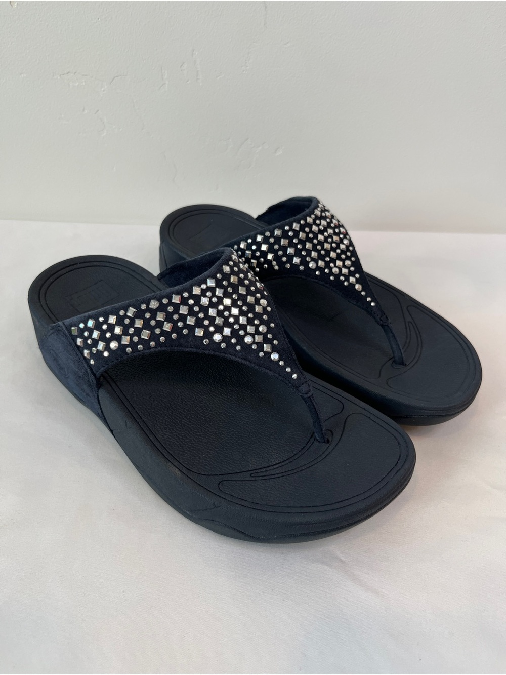FitFlop Novy Supernavy Blue Suede Studded Wedge Sandals Womens Size 5 507-097